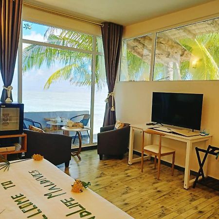 Island Life Maldives Retreat & Spa Magoodhoo Dış mekan fotoğraf