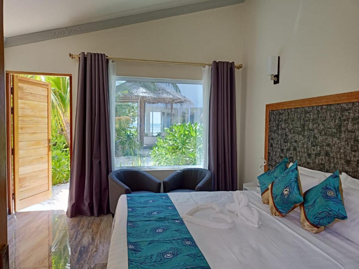 Island Life Maldives Retreat & Spa Magoodhoo Dış mekan fotoğraf