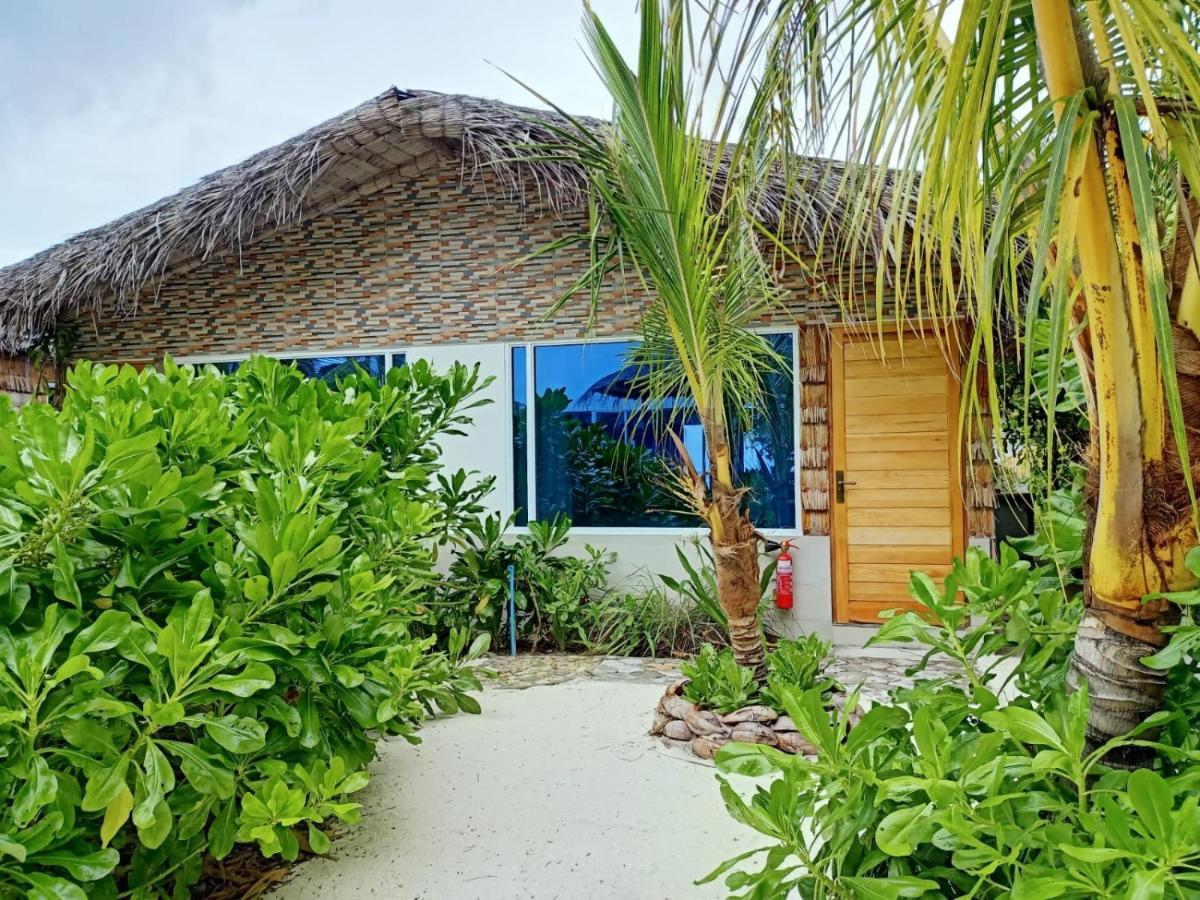 Island Life Maldives Retreat & Spa Magoodhoo Dış mekan fotoğraf